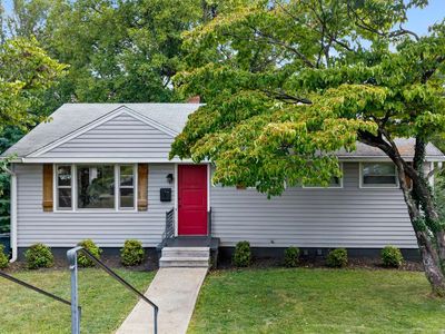 706 Crestwood Cir