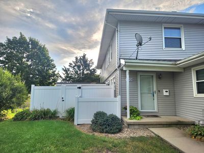 4918 Fostoria Dr