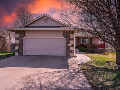 3674 N Forest Ridge Ct