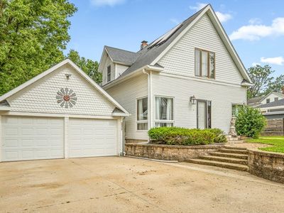 Property at 520 Division St, Pecatonica, IL