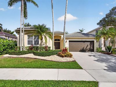 786 Nandina Dr