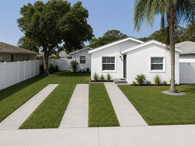 706 NW 1ST Street #1-2