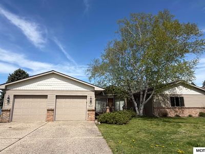 900 Briarstone Dr