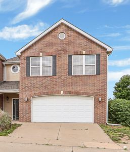 1032 Burton Pl