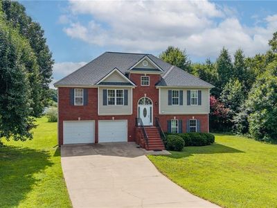 154 Magnolia Dr SE