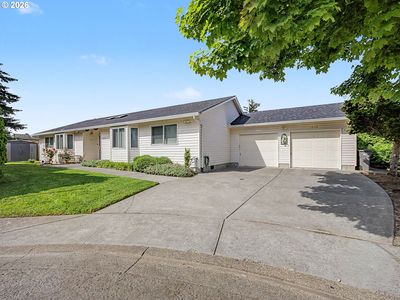 Property at 1633 SE 162nd Ave, Portland, OR