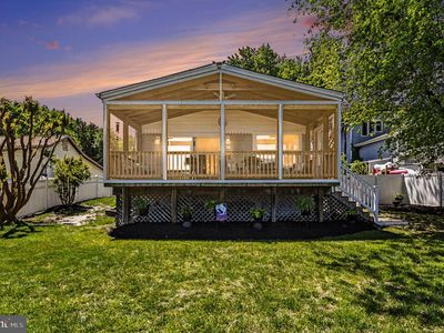 1069 Locust Dr