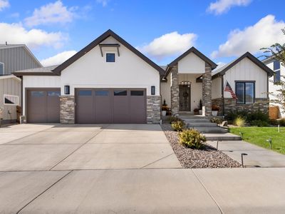 812 Canoe Birch Dr