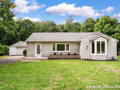 13749 Lakeshore Dr