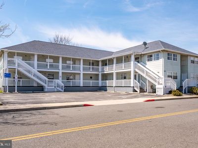 207 8th St #203E