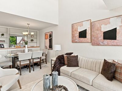 655 Via Casitas