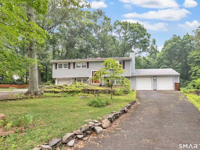 Property at 19 Meadowlark Drive, Shelton, CT