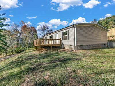70 Windy Hill Ln