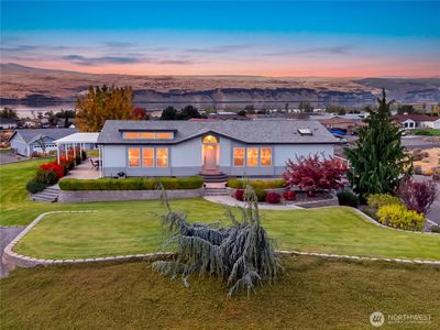 602 Desert Aire Drive