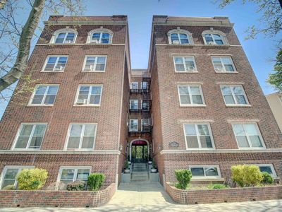 7411 Boulevard East APT 405