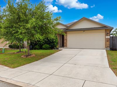 2611 LIVE OAK PASS