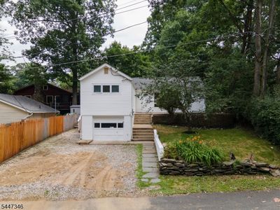 Property at 1 Strawberry, Andover, NJ