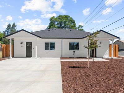 847-843 Carmelita Ave