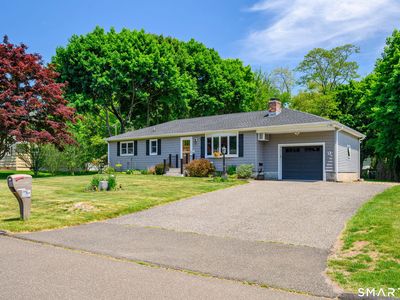 13 Valley Stream Drive