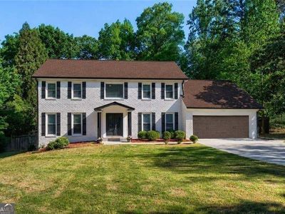 Property at 2368 Fenhurst Pl, Dunwoody, GA