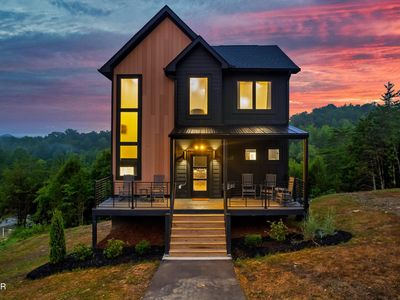 1133 Reedmont Way