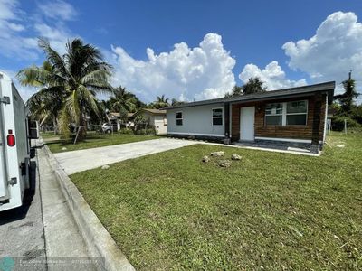 3040 NW 8th Pl