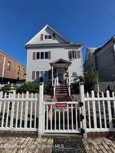 1105 Cedar Ave