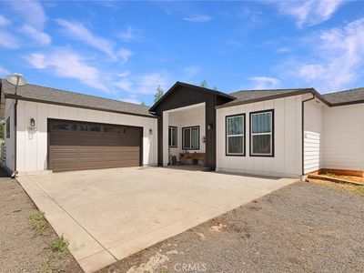 5570 Travis Rd