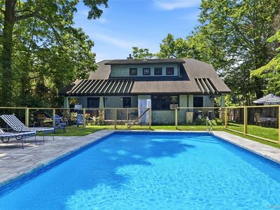 425 Maple Ln