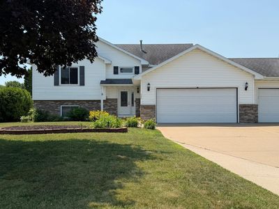 Property at 605 E South St, Belle Plaine, MN