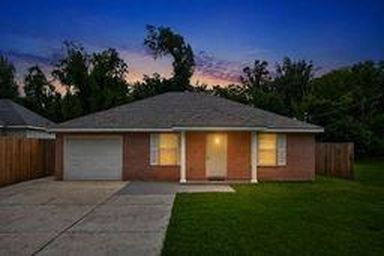 556 Magnolia Ave