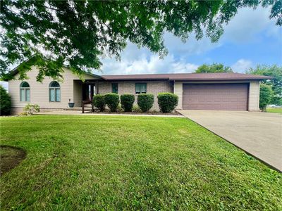3 Kyle Ave