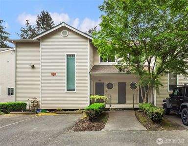 Property at 1006 37th Street SE #B, Auburn, WA