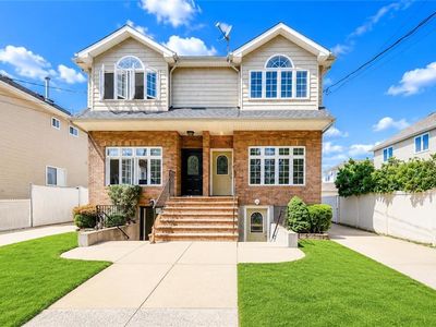 81 Gary St