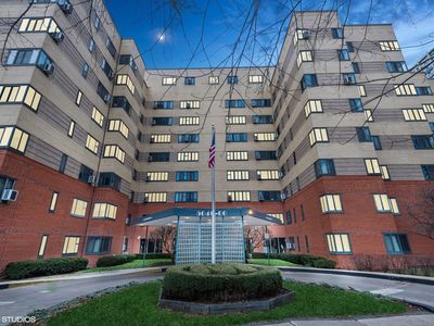 5056 N Marine Dr #4A