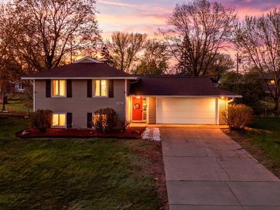 1047 Lowell Dr
