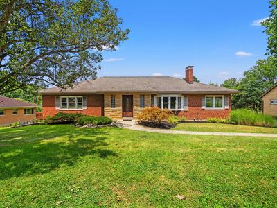 25 Lorup Ave