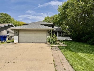 28W560 Bolles Ave