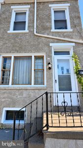 619 W 5th St
