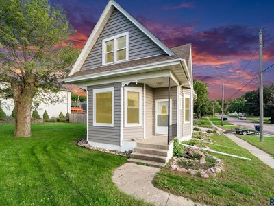 201 Nidaros Ave