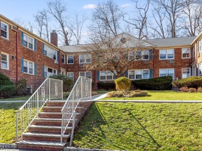 24 Hutton Ave BLDG 3 #35