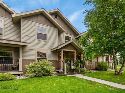 2821 Cattail St APT B