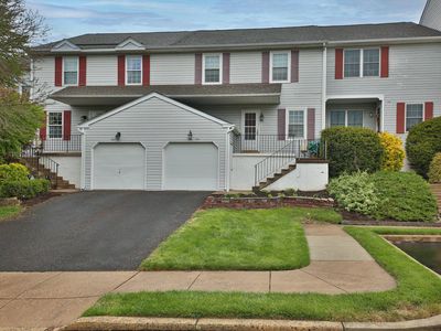 502 Stratford Ct