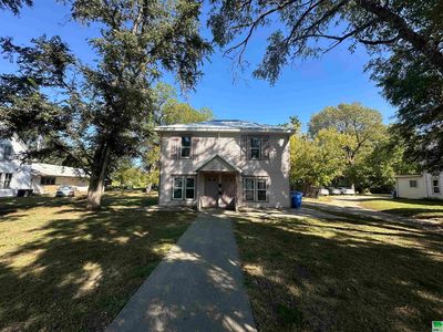 105/107 W Dartmouth St