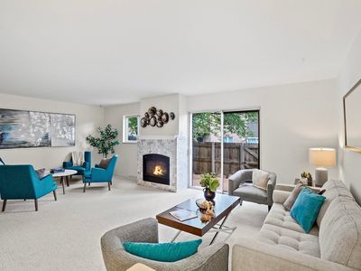1466 Greenbriar Blvd