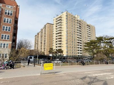 35 Seacoast Ter APT 21V