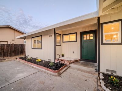 3920 Floral Dr