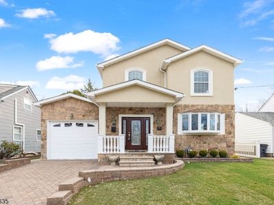 585 Mount Prospect Ave