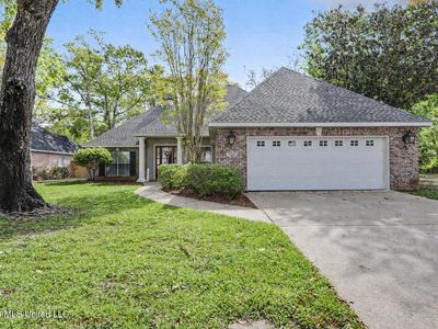 720 Oleander Ln