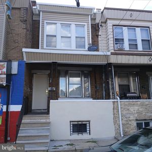 2918 Tulip St